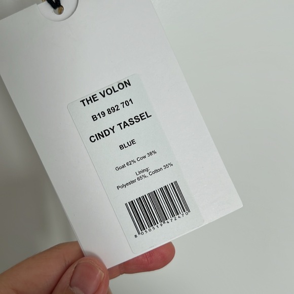 NEW!! - The Volon Cindy Tassel bag - NWT - Picture 5 of 10